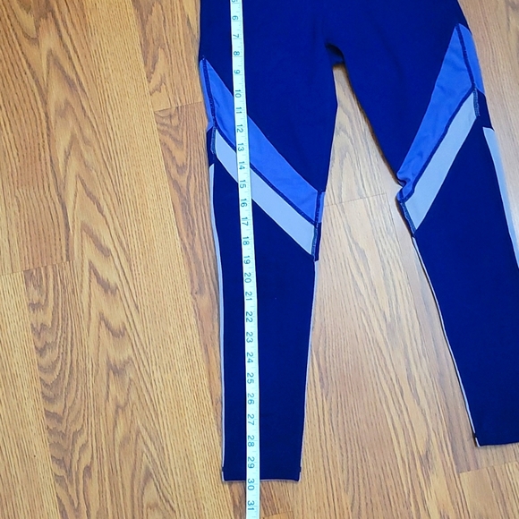 Fabletics Define PowerHold® High-Waisted 7/8 Legging/ XXS - Picture 9 of 10